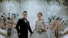 Eza Gionino kini telah menjalani kehidupan baru sebagai sepasang suami istri dengan kekasihnya Meiza Aulia Coritha atau Echa. (Liputan6.com/IG/ma_coritha)