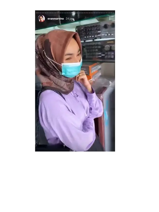 7 Potret Evan Marvino dan Istri Setelah Menikah, Makin Mesra
