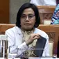 Menteri Keuangan Sri Mulyani saat mengikuti rapat kerja dengan Komisi XI DPR RI di Gedung Nusantara I, Jakarta, Senin (4/11/2019). Ini merupakan rapat perdana Menkeu dengan Komisi XI DPR RI. (Liputan6.com/JohanTallo)