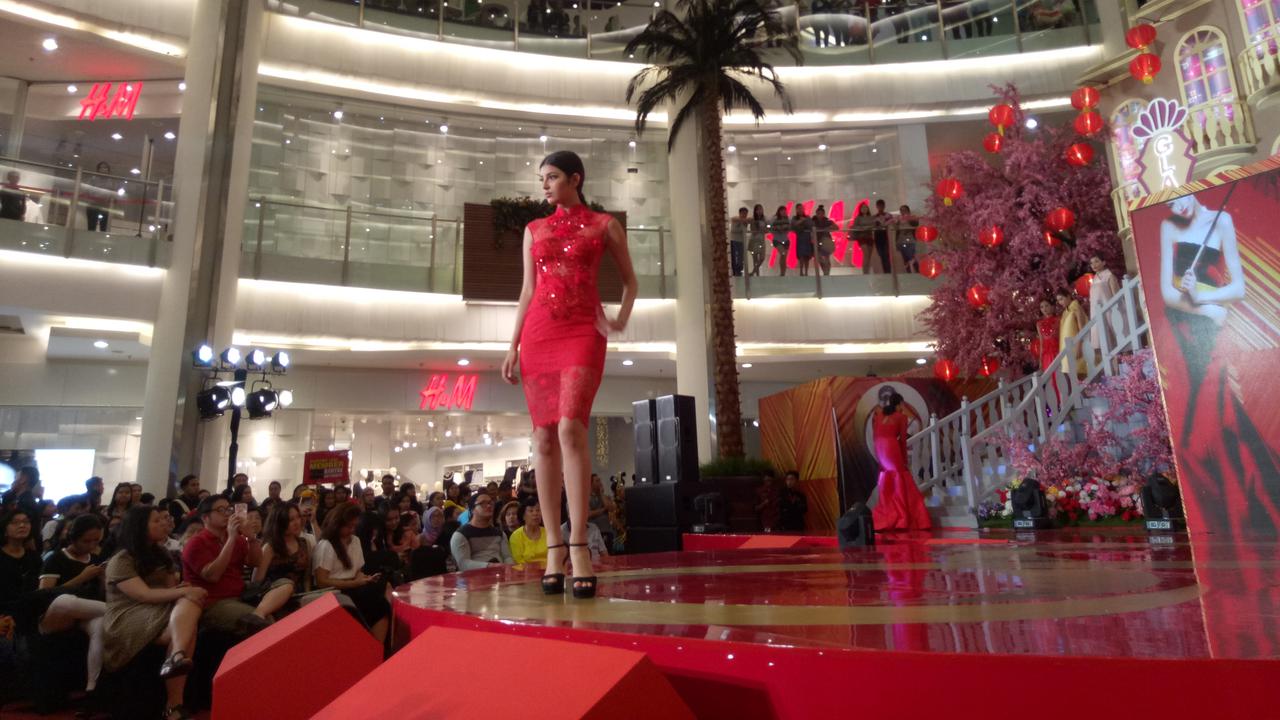 Sosok Ci Xi Ikon Wanita Tionghoa dalam Koleksi Imlek Opi Bachtiar