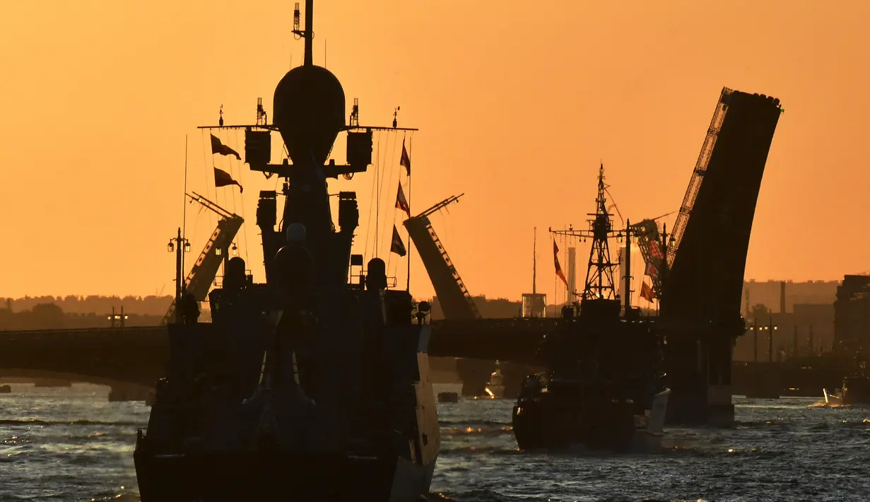 Hari Angkatan Laut tahunan Rusia diperingati sebagai hari libur nasional. (AFP/Olga Maltseva)