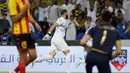 <p>Peraih Ballon d'Or 2022 itu menjadi kunci kemenangan Al Ittihad dengan mencetak satu gol dan satu assist. (AFP Photo)</p>