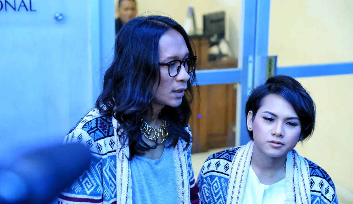 Tahun 2017 menjadi waktu untuk Aming dan istri untuk merencanakan seorang momongan. Di tengah usahanya, Aming mengakui istrinya jadi lebih sering berdandan. Evelyn sudah mulai suka mengenakan bulu mata dan alat makeup lainnya. (Adrian Putra/Bintang.com)