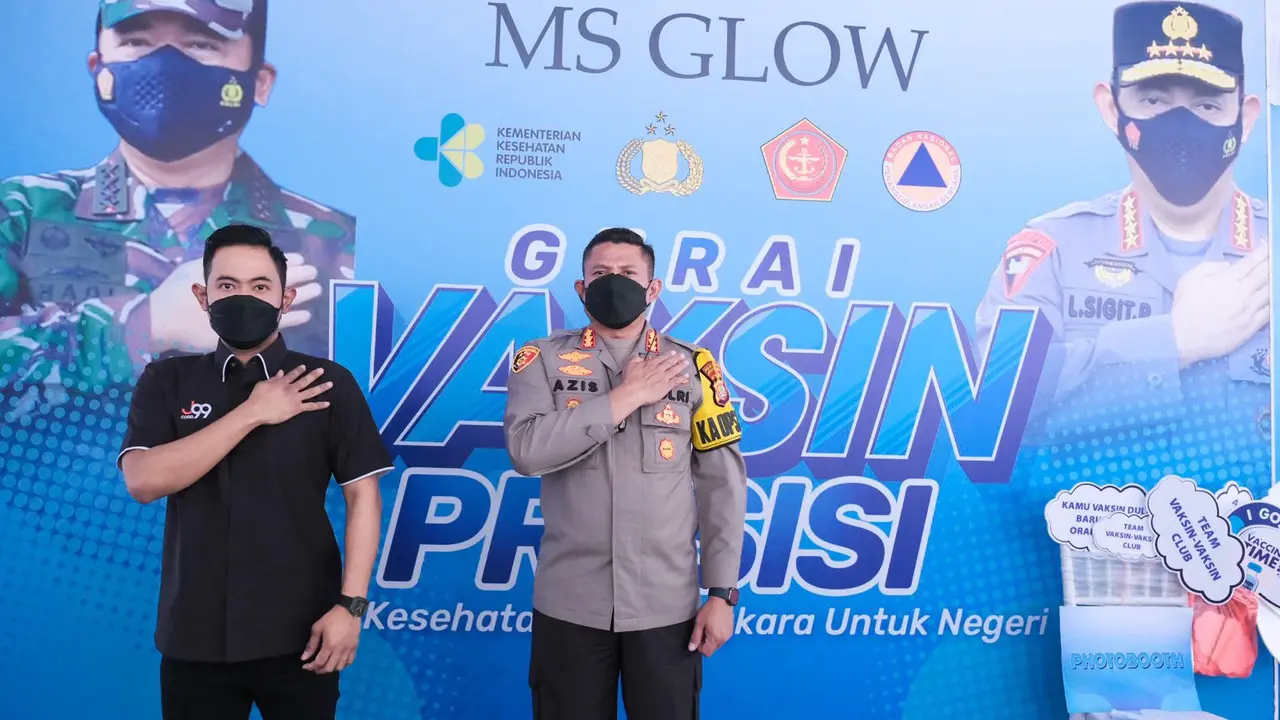 Juragan 99 Gilang Widya Pramana dan Kapolres Jakarta Selatan, Kombes Pol. Azis Andrianysa