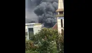Kebakaran di Kebon Pala, 65 Personel Damkar Dikerahkan