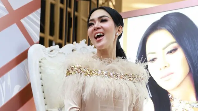 Syahrini (Bintang.com/ Adrian Utama Putra)