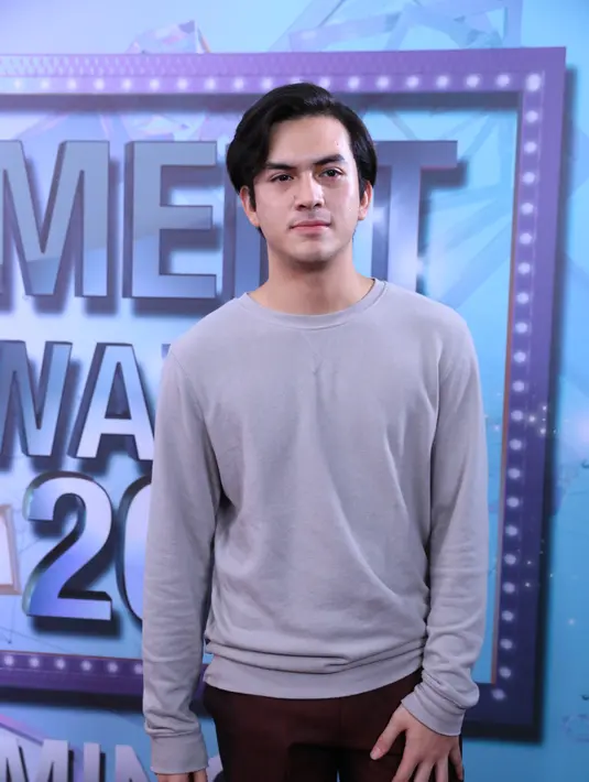 Remaja 19 tahun itu terkejut saat dirinya dinobatkan sebagai Selebriti Pria Paling Memikat. Apalagi para pesaingnya tidak kalah memikatnya. (Adrian Putra/Bintang.com)