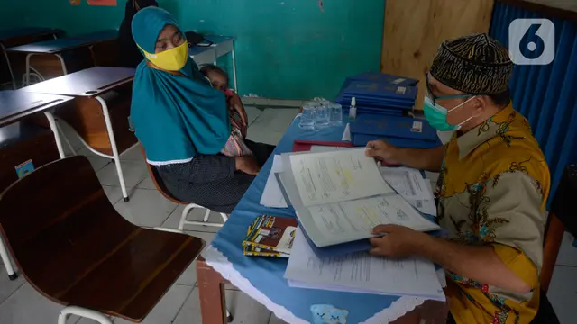 Sekolah di Tangsel Terapkan Prokes Saat Pembagian Raport