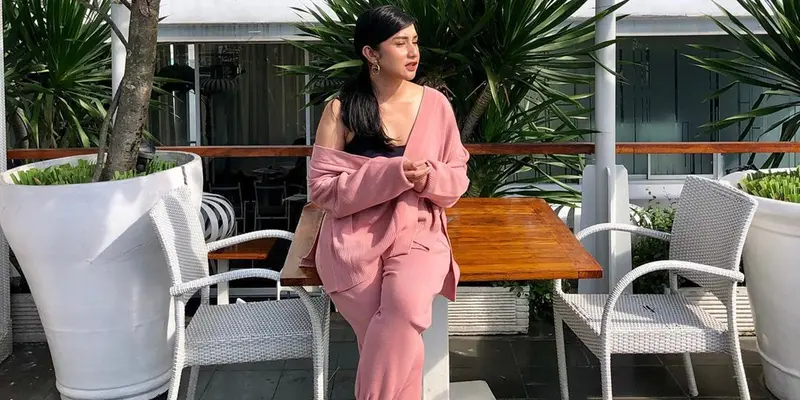 FOTO: Gaya OOTD Bianca Liza, Simpel Nan Menawan