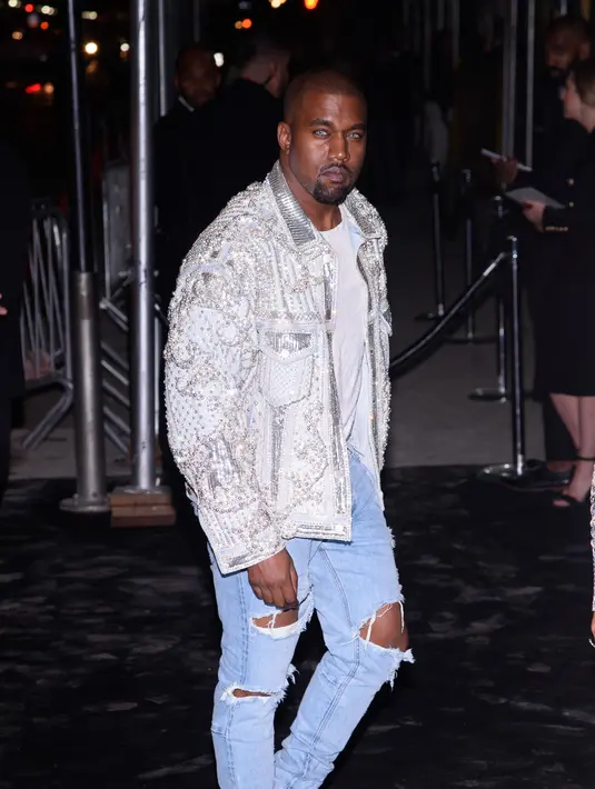 kanye West bukanlah orang yang pertama mengalami kasus perampokan. Sebelumnya, Scott Disick dan Blacc Chyna juga mengalami hal yang serupa. (AFP/Bintang.com)