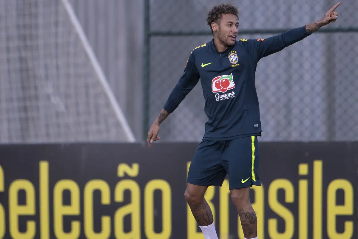 FOTO: Gaya Keren Neymar saat Latihan bersama Timnas Brasil
