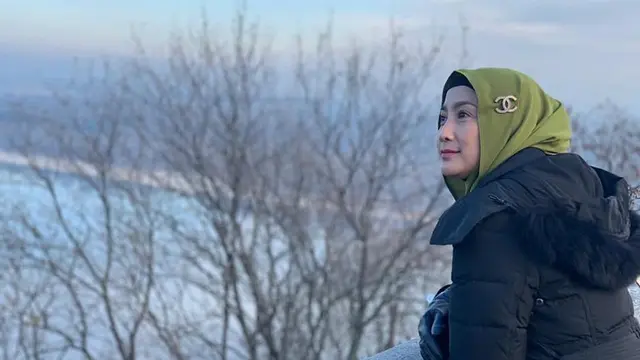 Sempat Tak Dikenali, Ini 6 Potret Transformasi Desy Ratnasari yang Tak Berubah