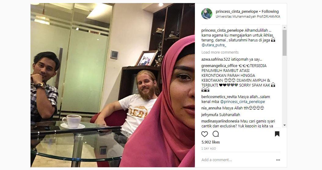 Berhijab Cinta Penelope Balikan Dengan Mantan Suami Showbiz Liputan6 Com