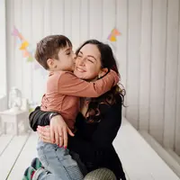 Ilustrasi Anak dan Orangtua Credit: pexels.com/Nathan