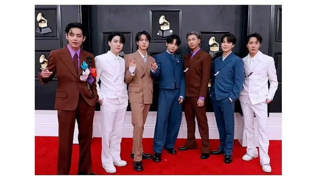 8 Potret BTS di Grammy Awards 2022, Tampil Menawan hingga Raih Standing Ovation