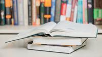 Ilustrasi buku, daftar pustaka. (Photo Copyright by Freepik)
