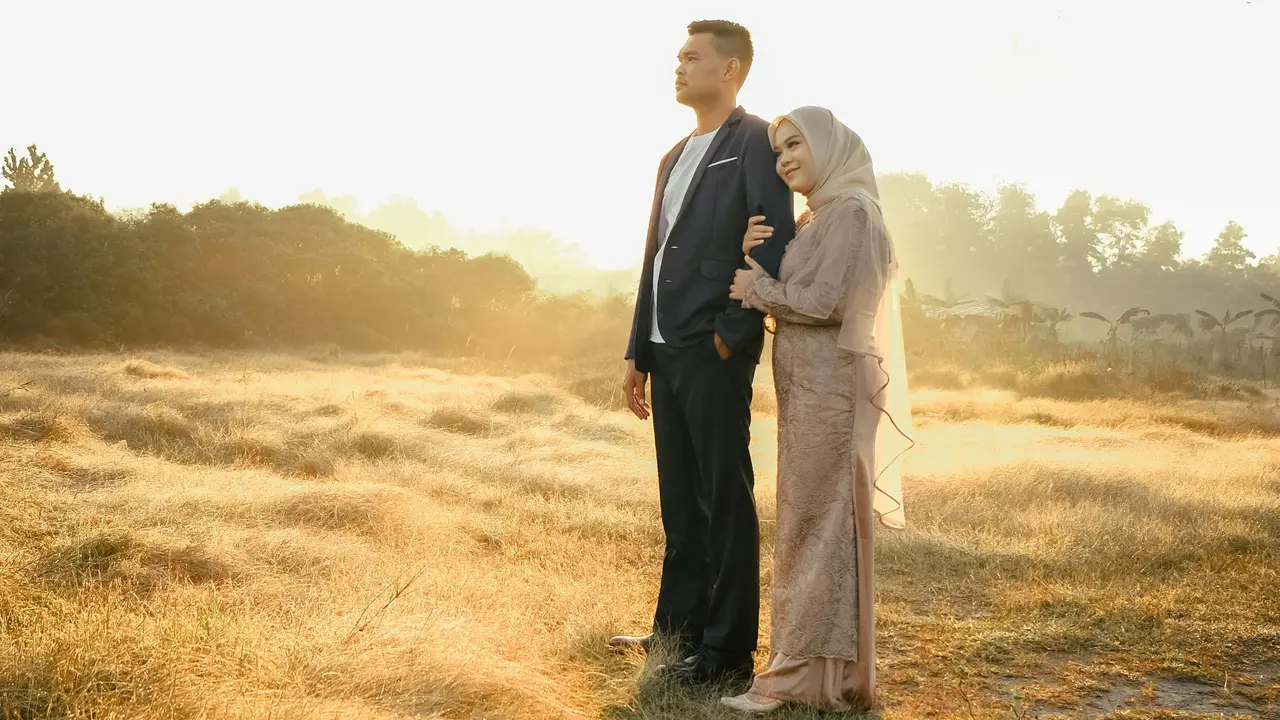 couple kencan pasangan bahagia mesra romantis
