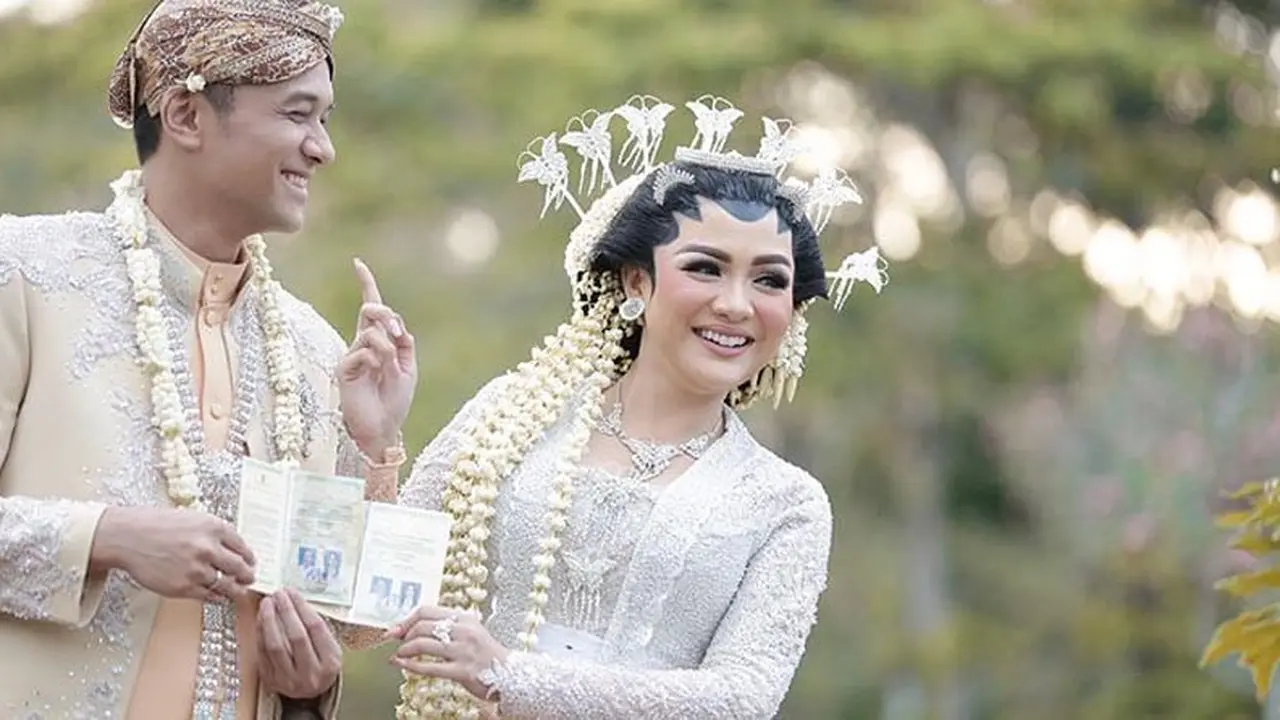 Vicky Shu dan Ade Iman