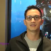 Jakarta lebih lenggang saat lebaran, inilah saatnya Mike Lewis mengajak Kenzou, anaknya, jalan-jalan keliling ibukota.