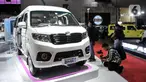 Mobil Esemka Bima EV dipamerkan pada Indonesia International Motor Show (IIMS) di Jiexpo Kemayoran, Jakarta, Kamis (16/2/2023). Mobil Esemka untuk pertama kalinya dipamerkan pada pameran otomotif IIMS. (merdeka.com/Iqbal S. Nugroho)
