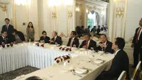 Presiden Jokowi makan siang bersama 20 CEO Korea (Silvanus Alvin/Liputan6.com)