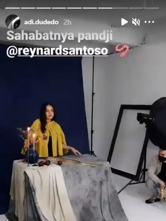 7 Pemotretan Syifa Hadju Bareng Ular, Jadi Ingin Pelihara