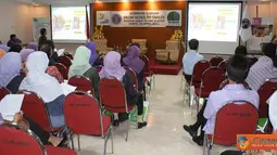 Citizen6, Klaten: Rumah Sakit Islam Klaten menggelar acara seminar ilmiah yang bertajuk From Ache to Smile. Kegiatan ini diselenggarakan di Hall Rawat Jalan, Sabtu (16/4). (Pengirim: Agus Susanto)