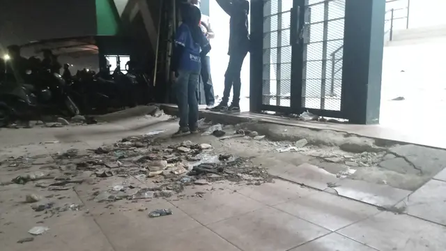 Fasilitas Stadion GBLA Rusak