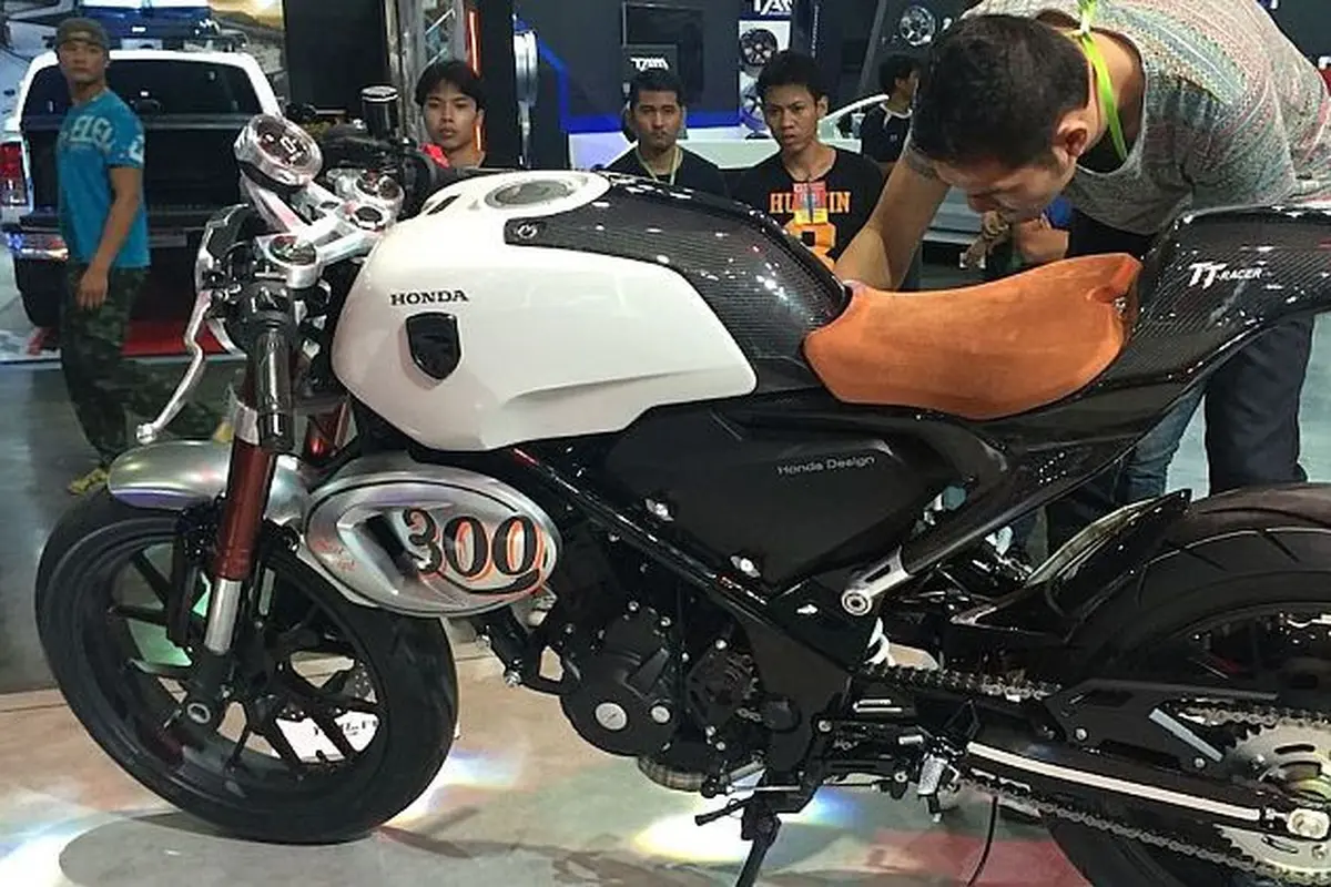 Honda 300 TT Cafe Racer