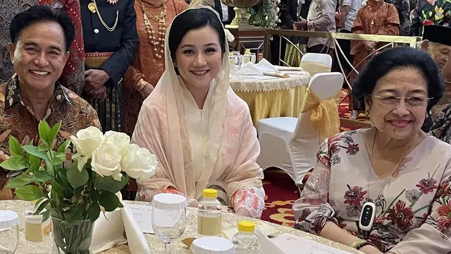 Beda Usia 27 Tahun, Ini 6 Potret Rika Kato Istri Yusril Ihza Mahendra yang Mualaf