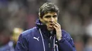 Tottenham Hotspur's Juande Ramos walks off the pitch following the game against Stoke City during the Premiership match at Britannia Stadium on October 19, 2008. Stoke won the game 2-1. AFP PHOTO/Adrian Dennis