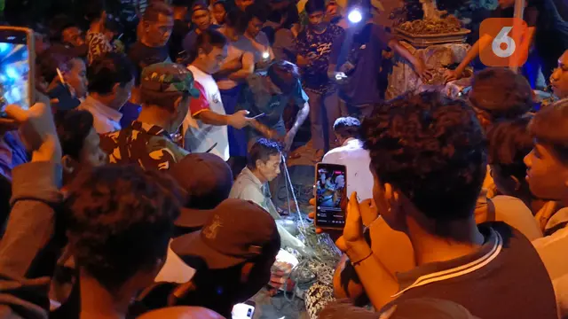 Evakuasi buaya