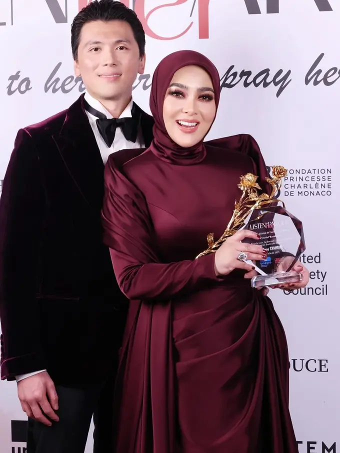 Syahrini Hadir di Cannes Raih Penghargaan Melalui Listen to Her Parole