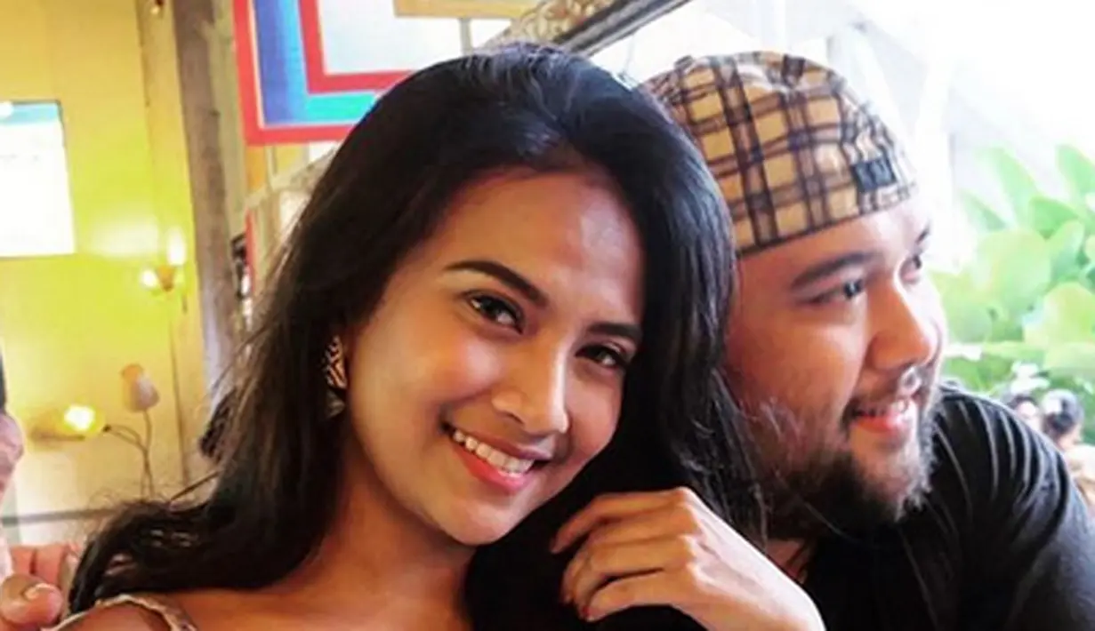 Pengalaman pernah gagal dalam rumah tangga calon suaminya, Didi Mahardika membuat pesinetron Vanessa Angel sempat mengalami keraguan. (Instagram/vanessaangelofficial)