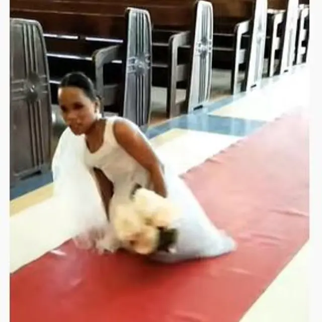 Cerita Haru Pengantin Wanita Tanpa Kaki Berjalan Tanpa Bantuan Menuju Altar