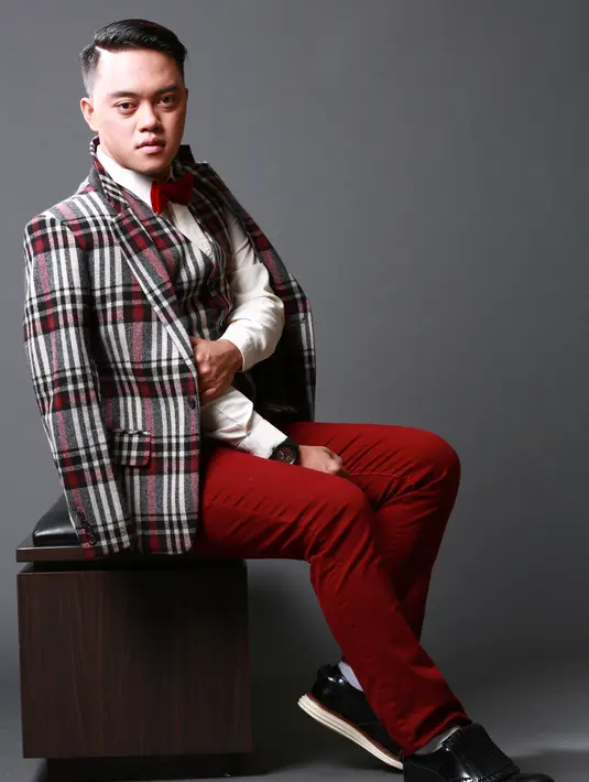 "Sampai sekarang kita belum dikasih run-down. Tapi yang jelas kita bener-bener total di sini, ga ada jadwal lain jadi siap kalau sewaktu-waktu dipanggil untuk tampil di atas panggung," ungkap Danang saat dihubungi Jumat (19/8). (Adrian Putra/Bintang.com)