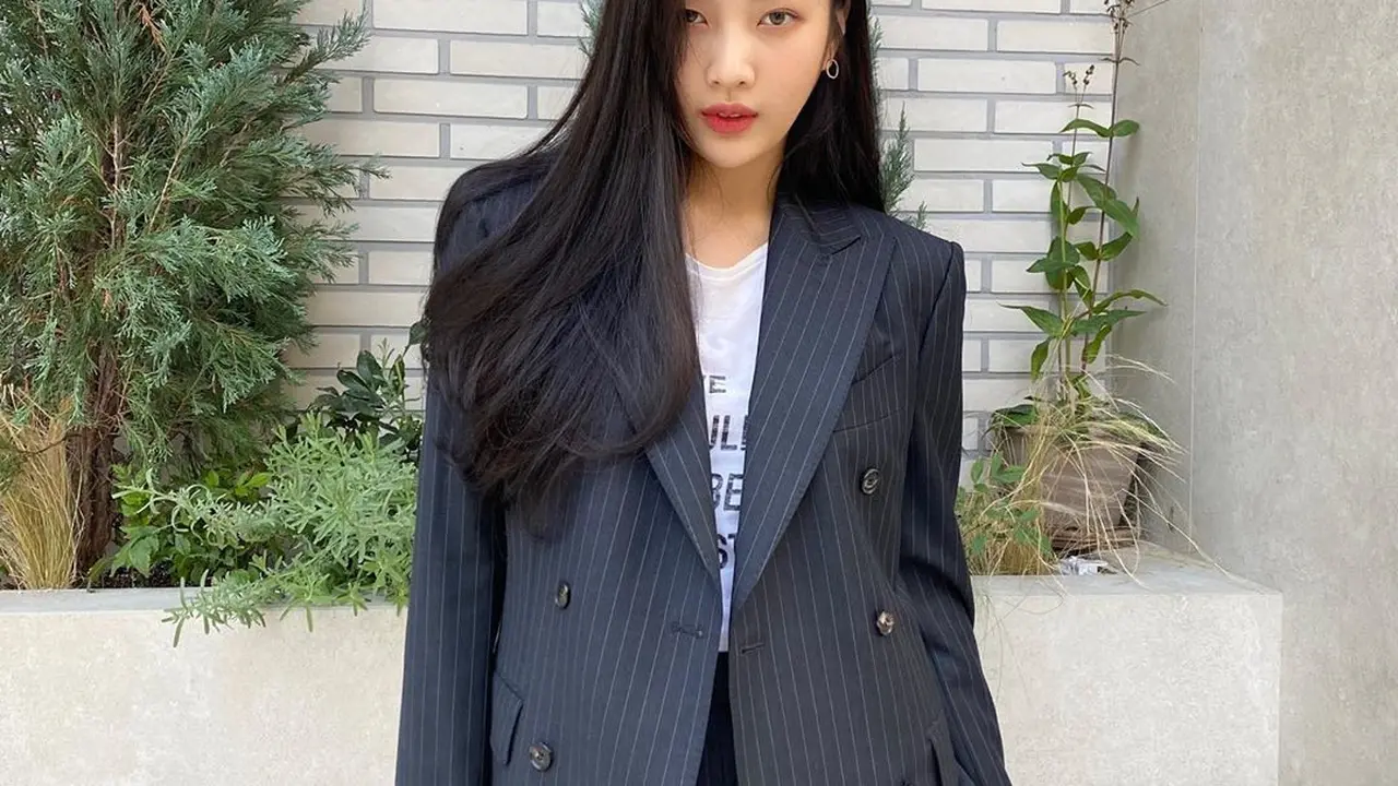 Joy Red Velvet
