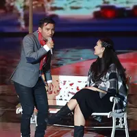 Jika melihat pasangan suami istri Judika dan Duma Riris rasanya akan membuat orang-orang yang melihatnya iri lantaran kebahagiaan yang dipancarkan oleh pasangan ini. Namun siapa sangka ada cerita di balik itu. (Deki Prayoga/Bintang.com)