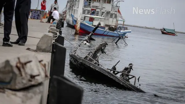NEWS FLASH: KNKT Dalami Penyebab Terbakarnya Kapal Zahro Expres
