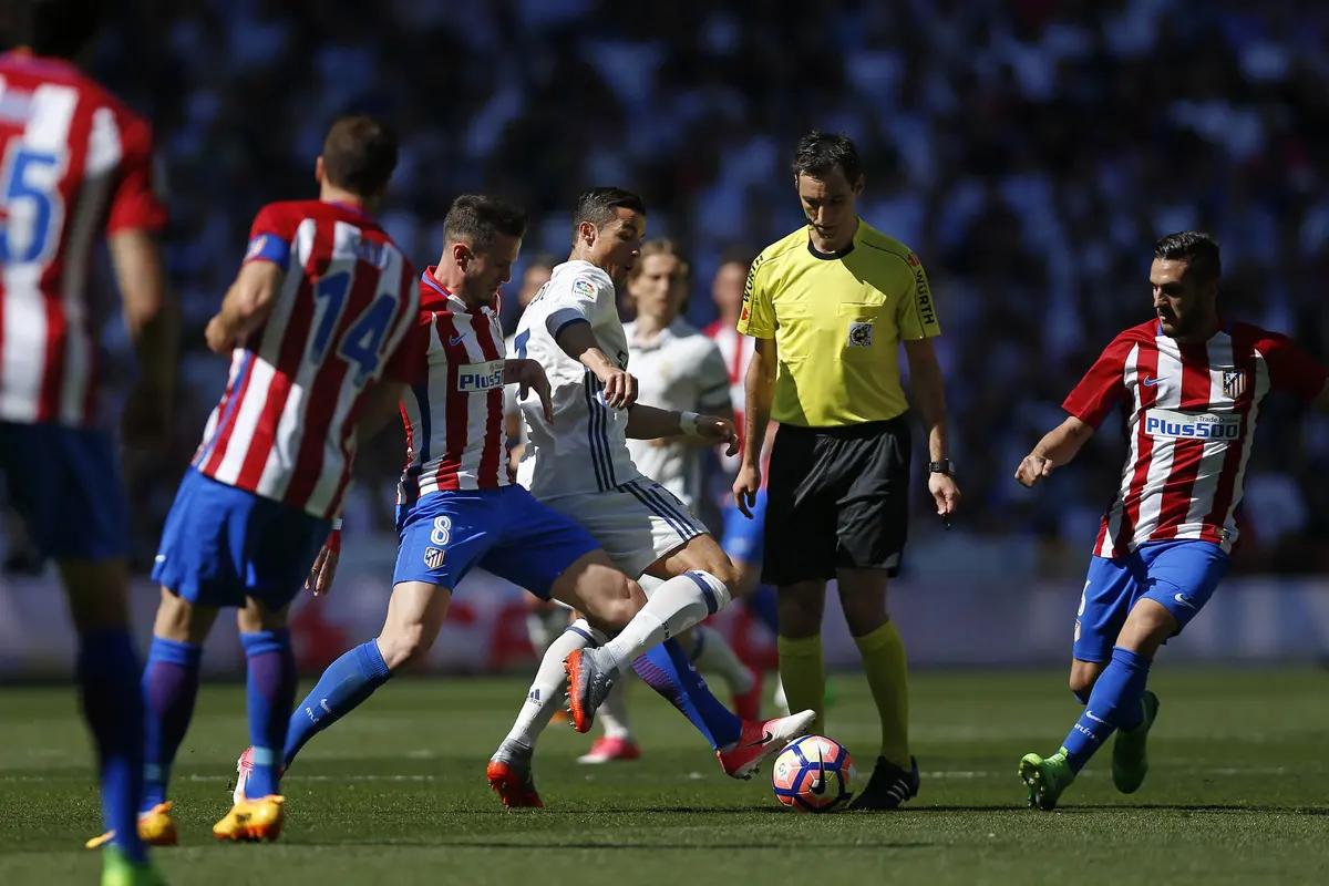 Real Madrid bermain sama kuat melawan Atletico Madrid pada laga La Liga di Estadio Santiago Bernabeu, Sabtu (8/4/2017).