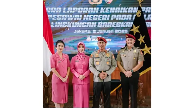 6 Potret Eks Artis FTV Kadek Devie Dampingi Suami di Acara Kenaikan Pangkat Jadi AKBP