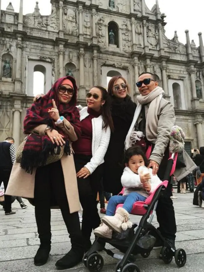 [Bintang] Ayu Ting Ting