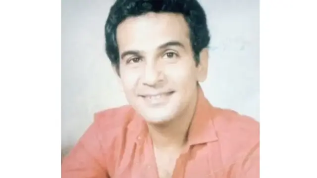 6 Foto Lawas Masa Muda Mark Sungkar, Disebut Bak Artis India