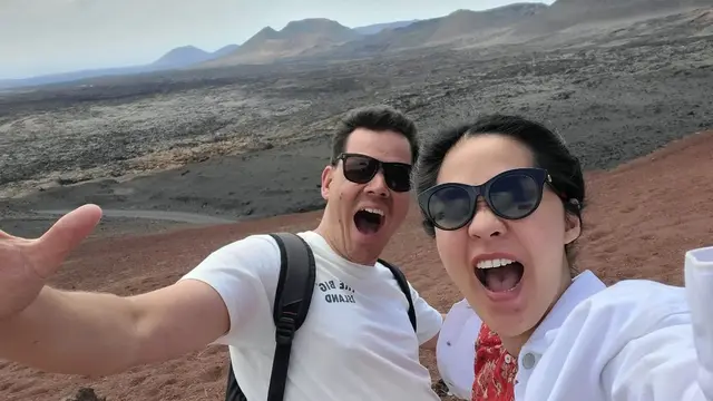 7 Potret Gracia Indri Bersama Suami Liburan ke Pulau Lanzarote