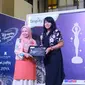 Peringati Hari Perempuan Internasional di bulan Maret, tiga wanita hebat asal Provinsi Banten, diberi penghargaan 'Tangcity Women Awards 2019'. Mereka adalah para penggerak dibidang sosial, wirausaha dan juga pendidikan.