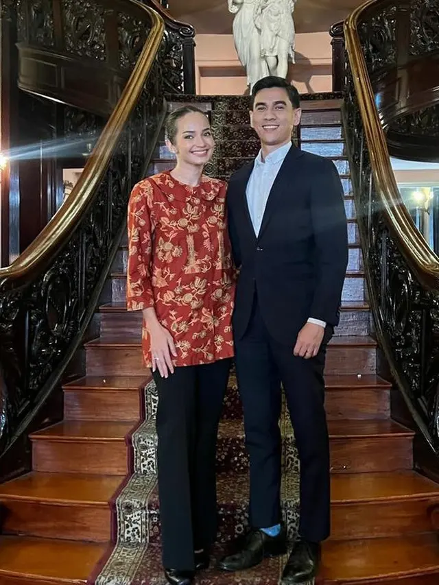 Enzy Storia Setelah Satu Tahun Jadi Istri Diplomat. [@enzystoria]