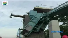 Akibat insiden ini, lalu lintas ruas Tol Cakung-Cilincing menuju Tol Cikampek mengular.