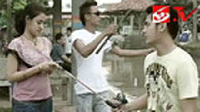 Serunya Mancing Ala Fairuz dan Galih Ginanjar
