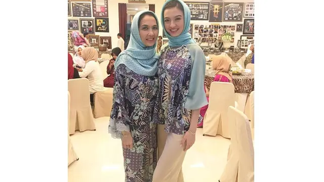 Dipuji Semakin Cantik, Ini 6 Potret Raline Shah Pakai Kerudung