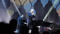 Musisi Chris Botti beraksi pada hari kedua Java Jazz Festival 2015 di JIExpo Kemayoran, Jakarta, Sabtu (7/3). Ajang musik jazz tahunan itu berlangsung tiga hari dengan tema "Exploring Indonesia".(Liputan6.com/Faizal Fanani)
